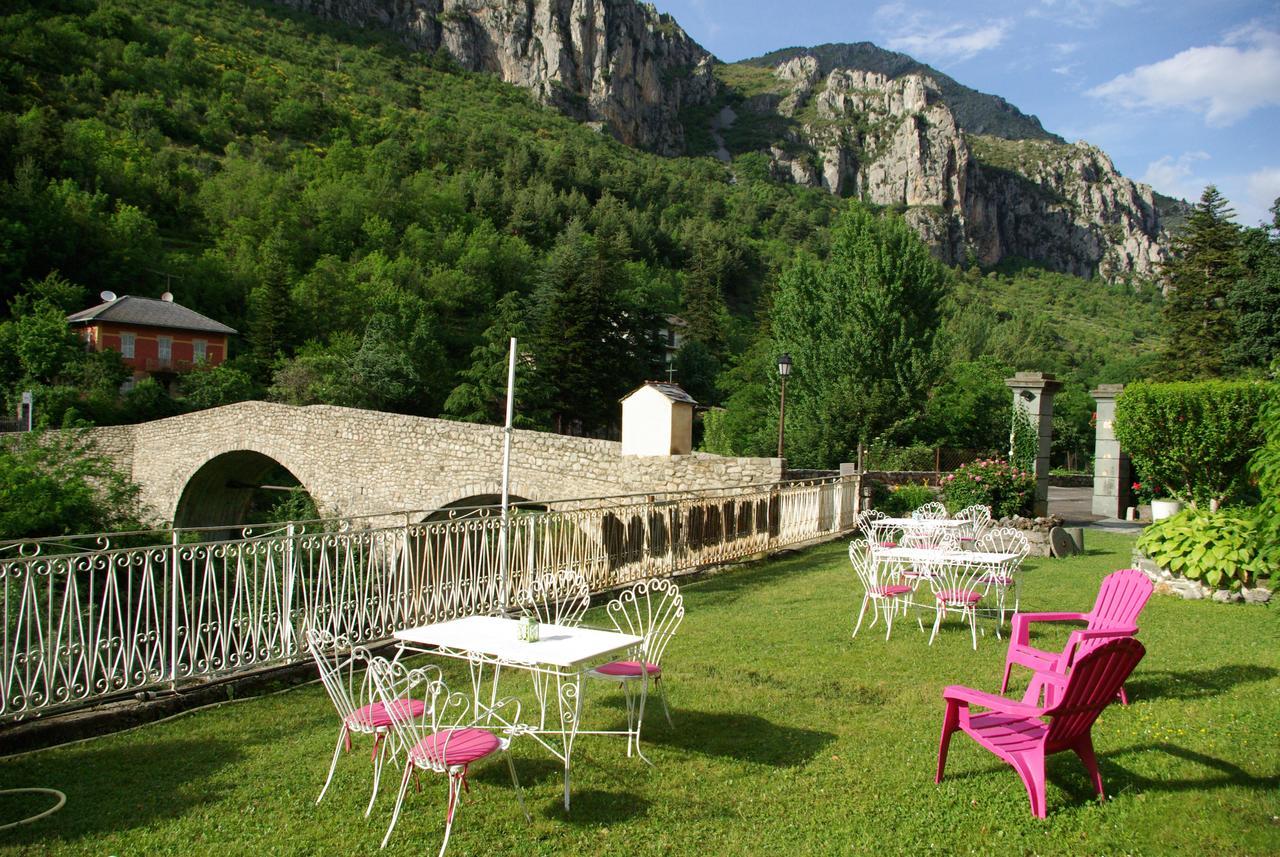 Hotel Le Mirval La Brigue Exteriér fotografie